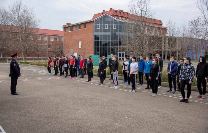 8 апреля 2021 г. факультет принял активное участие в  чемпионате университета по служебному биатлону