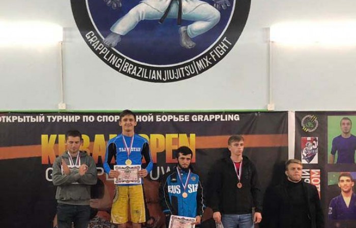 Лучшим в категории 77 кг стал курсант второго курса М.-Б. Султыгов -29.09.2019 - турнир по грепплингу